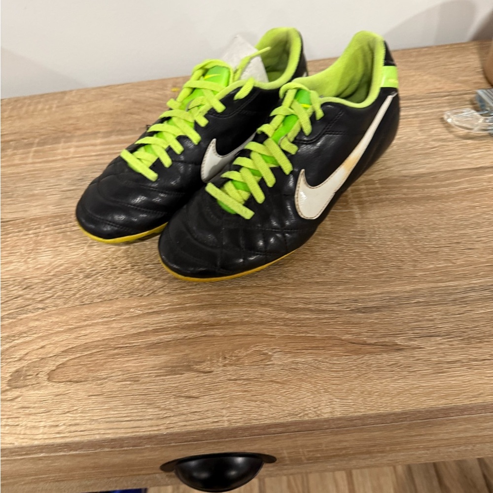 KIDS Nike Tiempo (4Y) - Picture 8 of 8